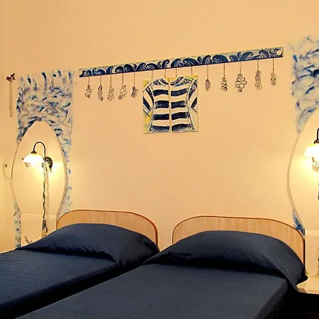 For Four Persons With Sea View In Near The 公寓