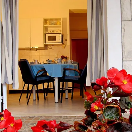 Apartament For Four Persons With Sea View In Near The *
