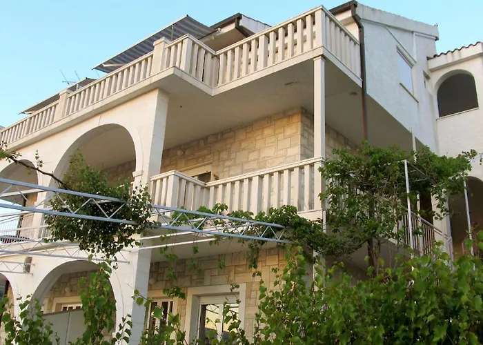 For Four Persons With Sea View In Near The Appartement *