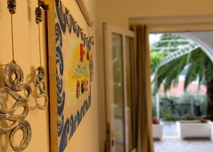For Four Persons With Sea View In Near The Appartement