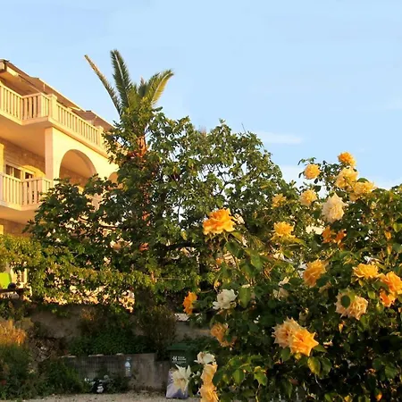 Apartment For Four Persons With Sea View In Near The